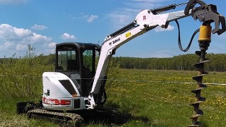 Аренда экскаватора погрузчика с ямобуром в Павлово цена от 1544 руб